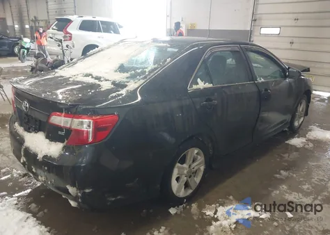 2012 Toyota Camry Se z USA, uszkodzony, nr VIN 4T1BF1FK5CU092074